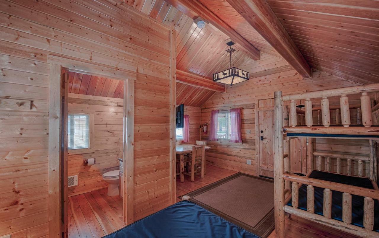 Yellowstone Grizzly Rv Park And Cabins Villa West Yellowstone Exterior photo